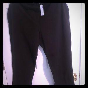 Black pull on pants.